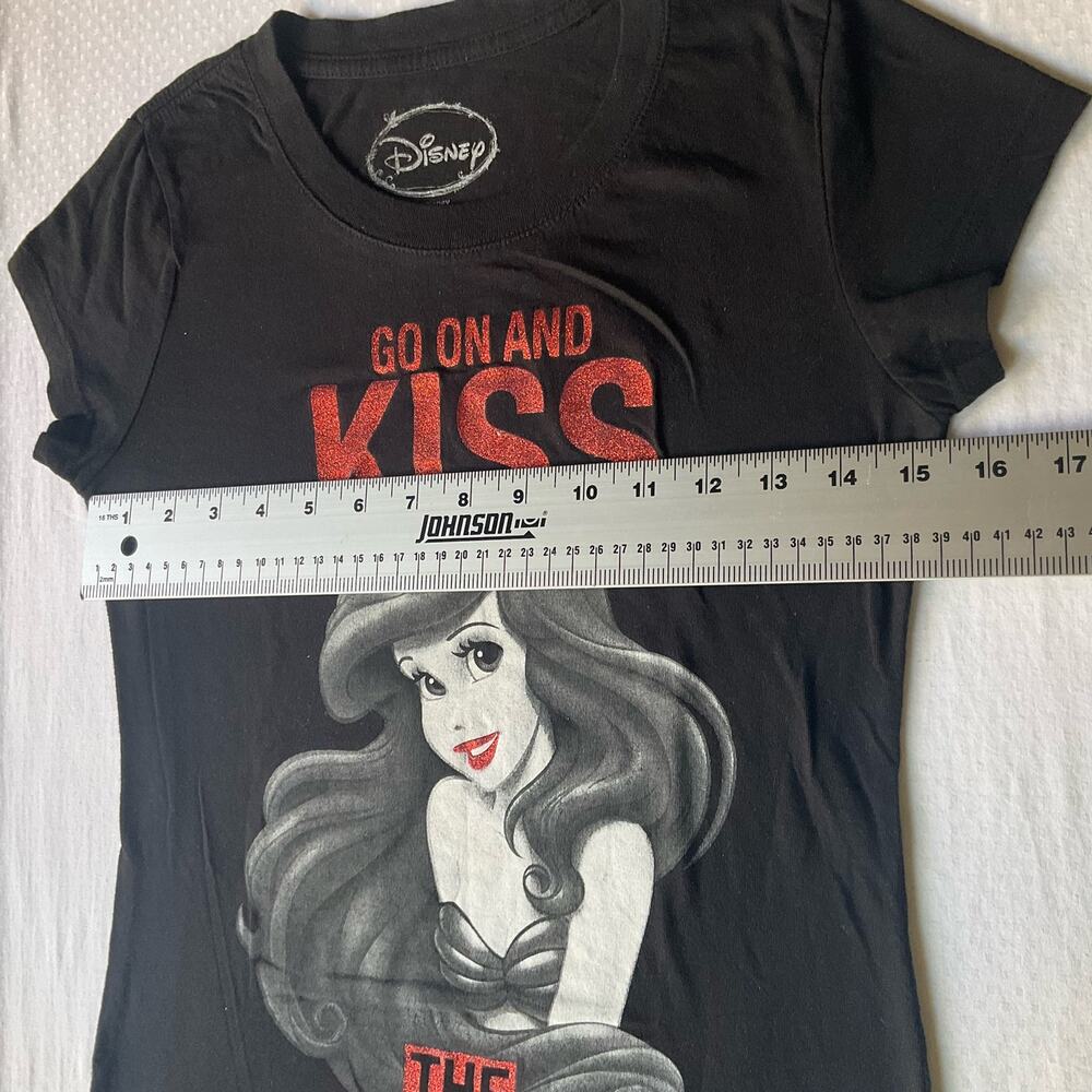 Disney Women’s Short Sleeve T-shirt size S, Black, Kiss The Girl Little Mermaid - Picture 3 of 7